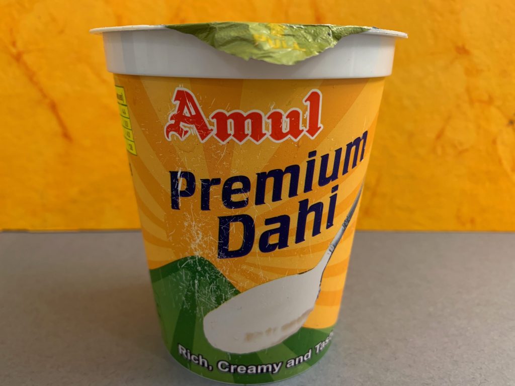 amul premium dahi packaging