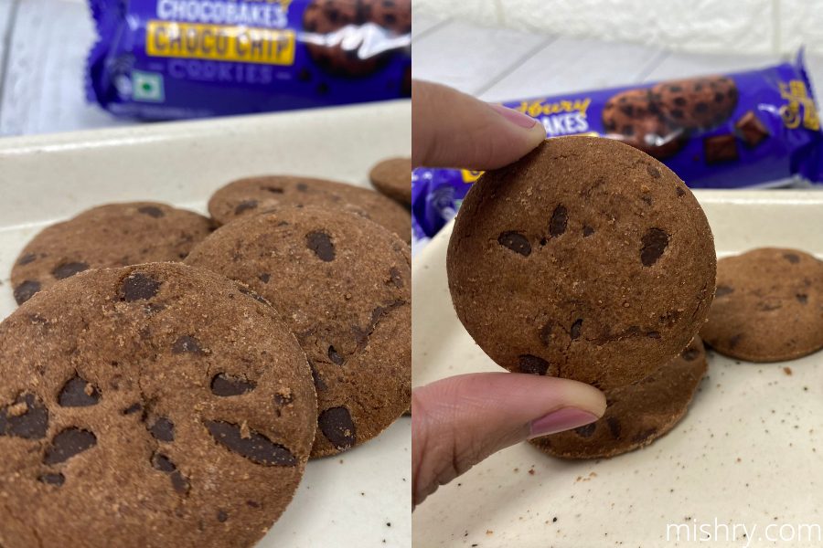 close look at cadbury chocobakes choco chip cookies