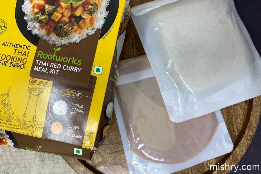 thai red curry meal kit inside contents