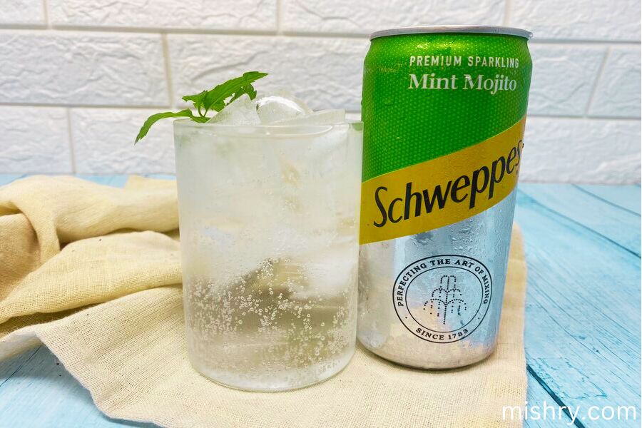 Schweppes Sparkling Mint Mojito review in process