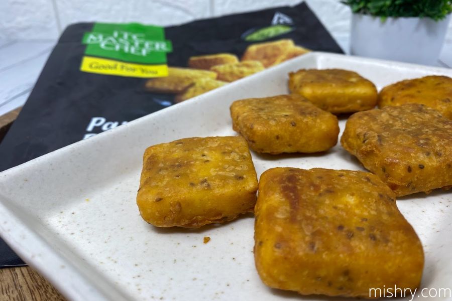 ITC Masterchef frozen paneer pakoda post frying